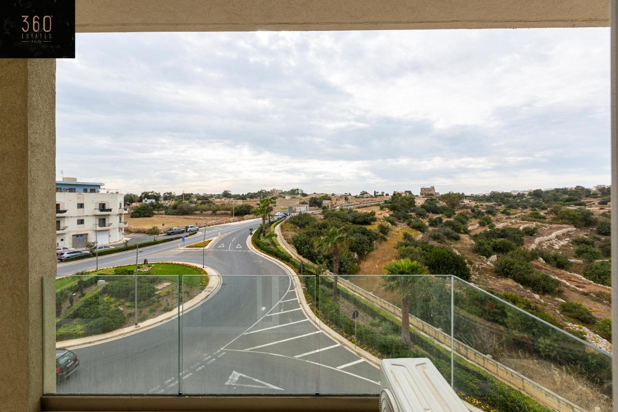 Beautiful 3Br Home With Private Balcony With Wifi & Ac By 360 Estates Marsaxlokk Exterior photo